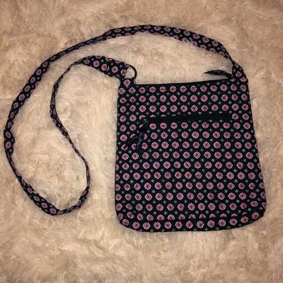 Vera Bradley large crossbody - Picture 2 of 4